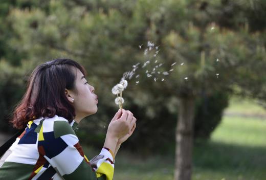 祝福别人生女儿的简短 恭喜生女孩的祝福语