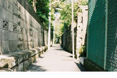 适合发空间的伤感说说 伤感 人在江湖 身不由己